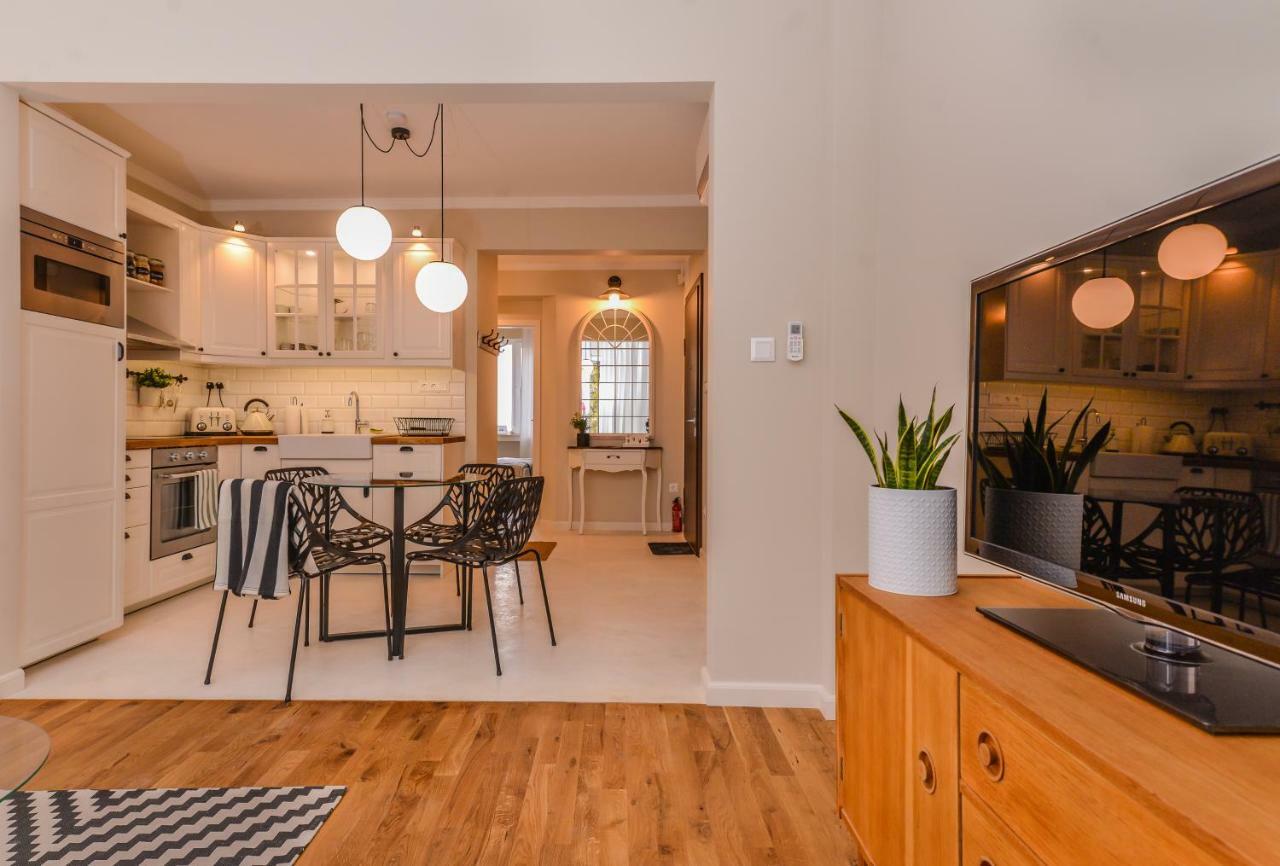 Cо́Coellie - Aesthetic 2Bd Apt Near National Palace By Flat Mаnager 소피아 외부 사진