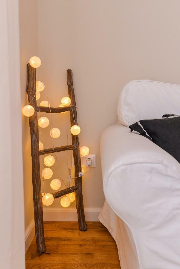 Cо́Coellie - Aesthetic 2Bd Apt Near National Palace By Flat Mаnager 소피아 외부 사진