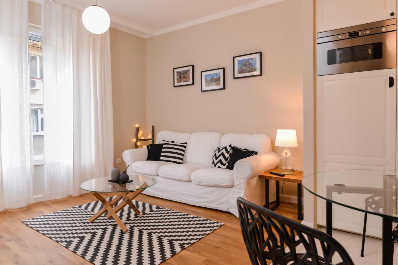 Cо́Coellie - Aesthetic 2Bd Apt Near National Palace By Flat Mаnager 소피아 외부 사진