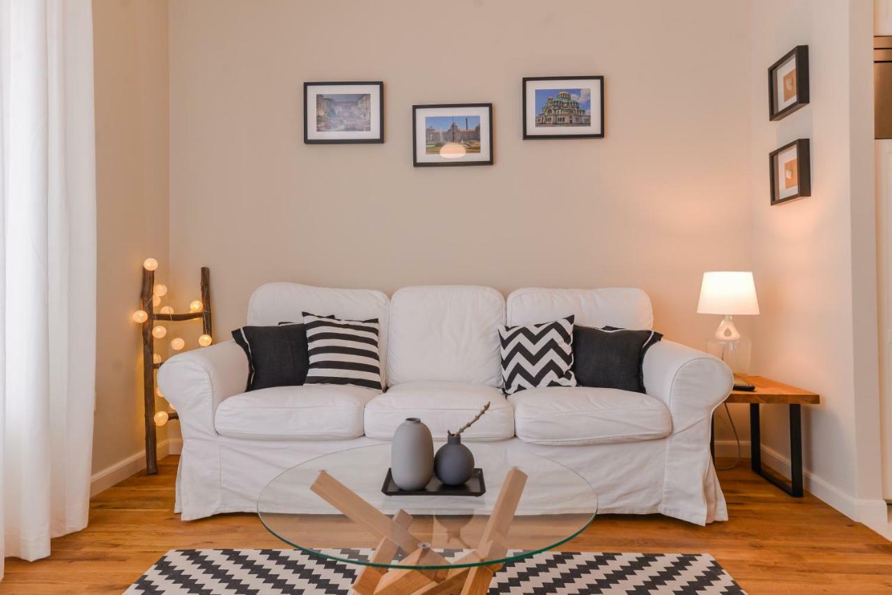 Cо́Coellie - Aesthetic 2Bd Apt Near National Palace By Flat Mаnager 소피아 외부 사진