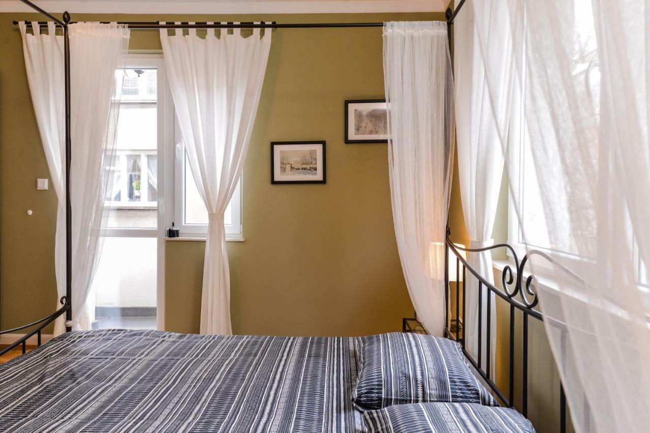 Cо́Coellie - Aesthetic 2Bd Apt Near National Palace By Flat Mаnager 소피아 외부 사진