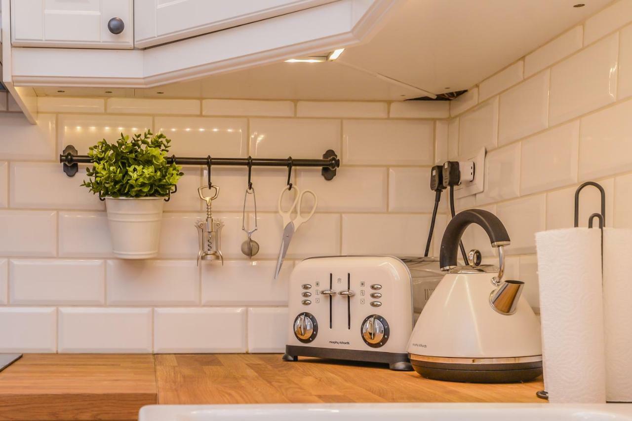 Cо́Coellie - Aesthetic 2Bd Apt Near National Palace By Flat Mаnager 소피아 외부 사진
