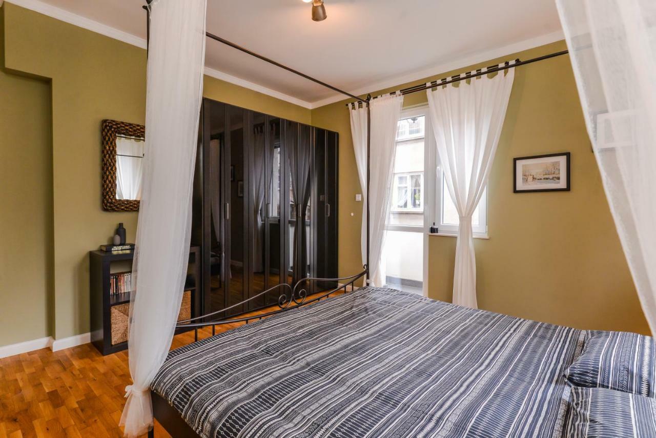 Cо́Coellie - Aesthetic 2Bd Apt Near National Palace By Flat Mаnager 소피아 외부 사진