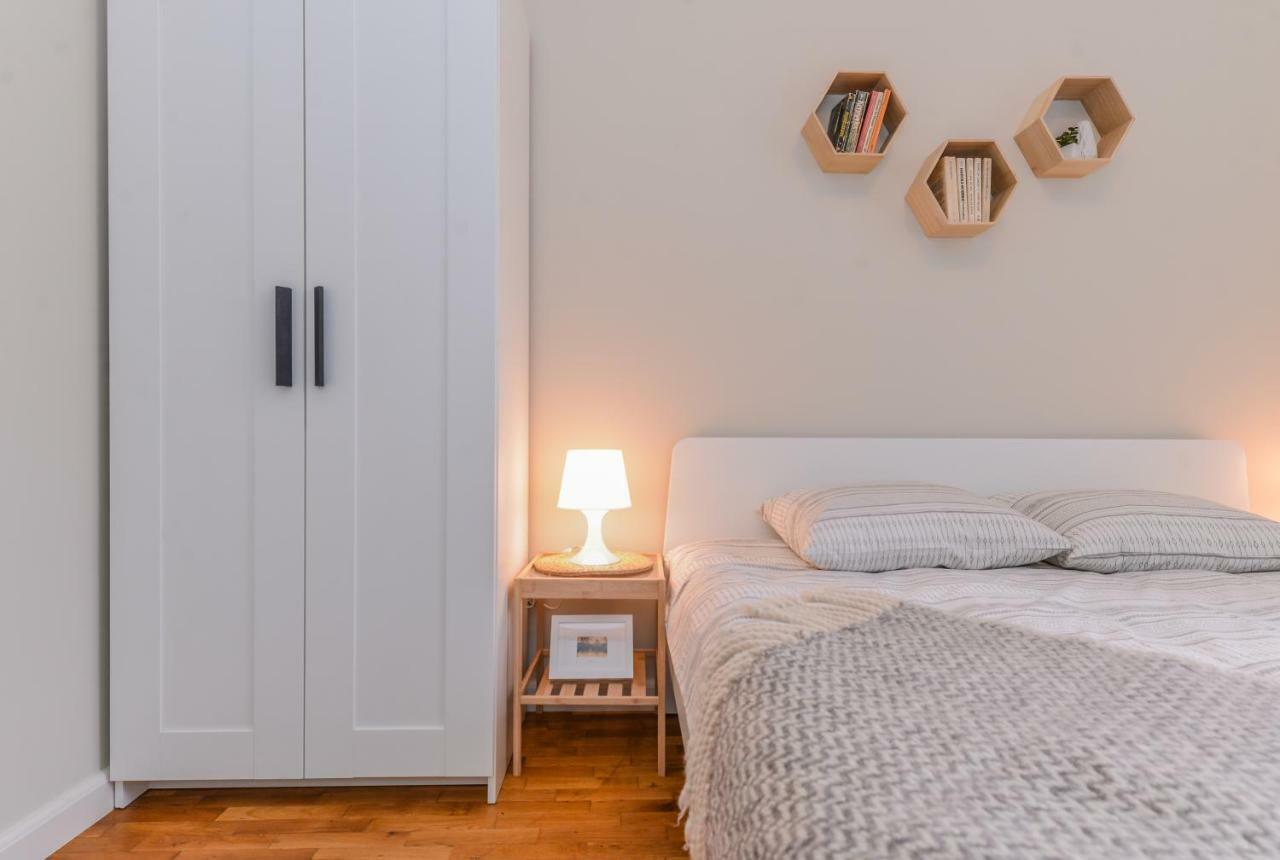 Cо́Coellie - Aesthetic 2Bd Apt Near National Palace By Flat Mаnager 소피아 외부 사진